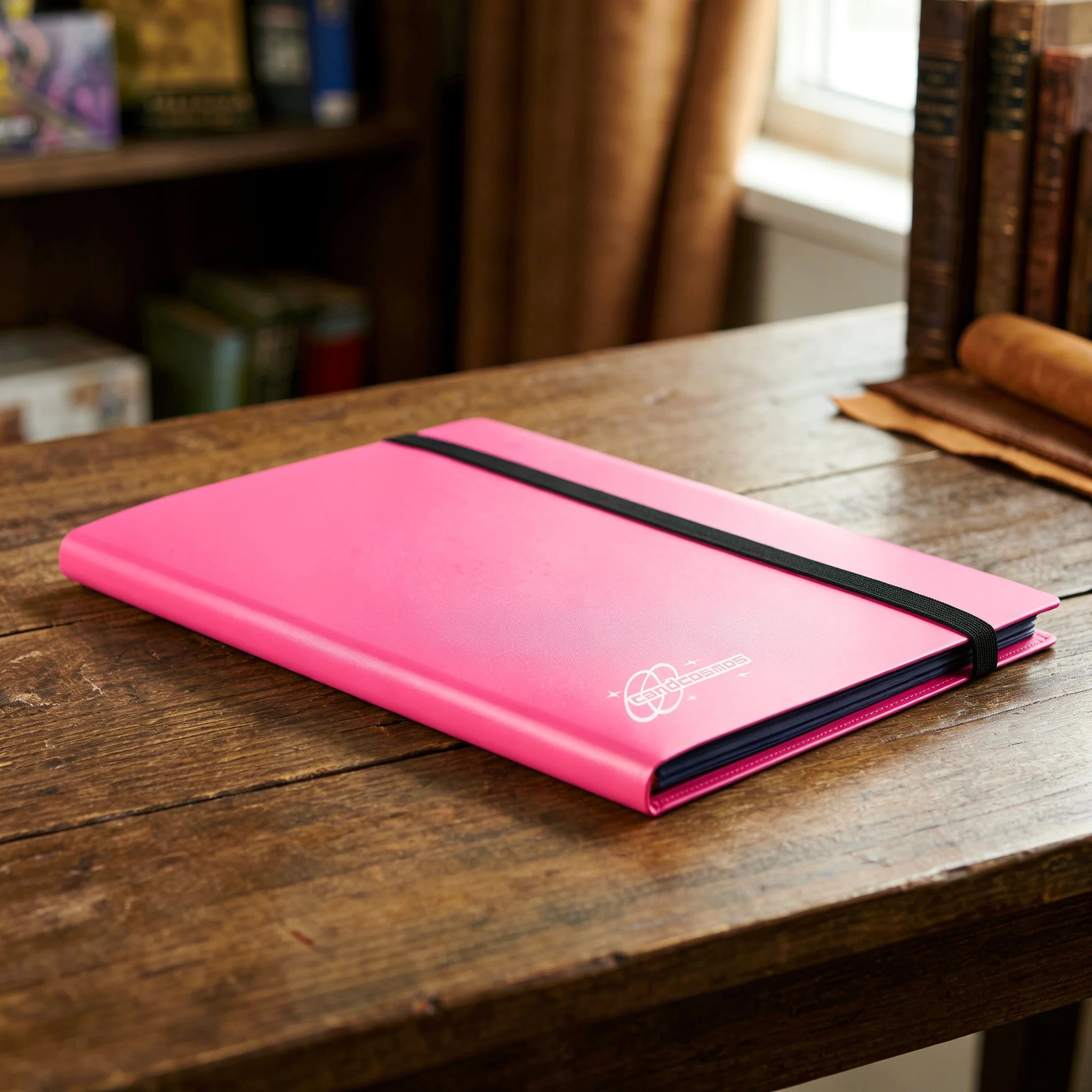 cardcosmos - 9 Pocket Basic Strap Binder - Różowy